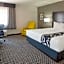 La Quinta Inn & Suites by Wyndham Oshkosh