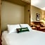 Grand Summit Hotel