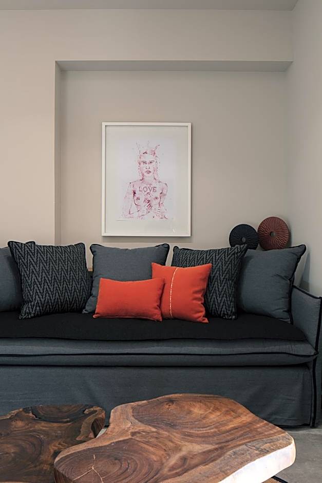 Chapter 02 Gallery Suites