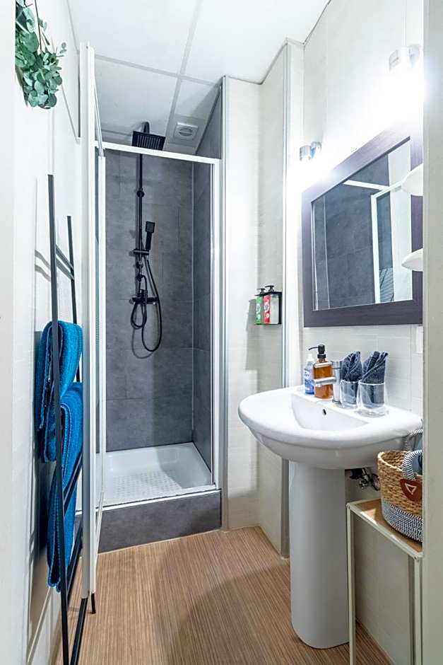 Hotel Entree - View of Canal Bruges