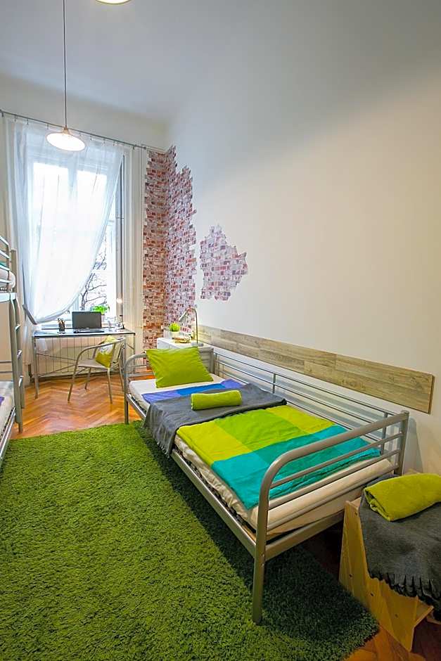 Friends Hostel & Apartments