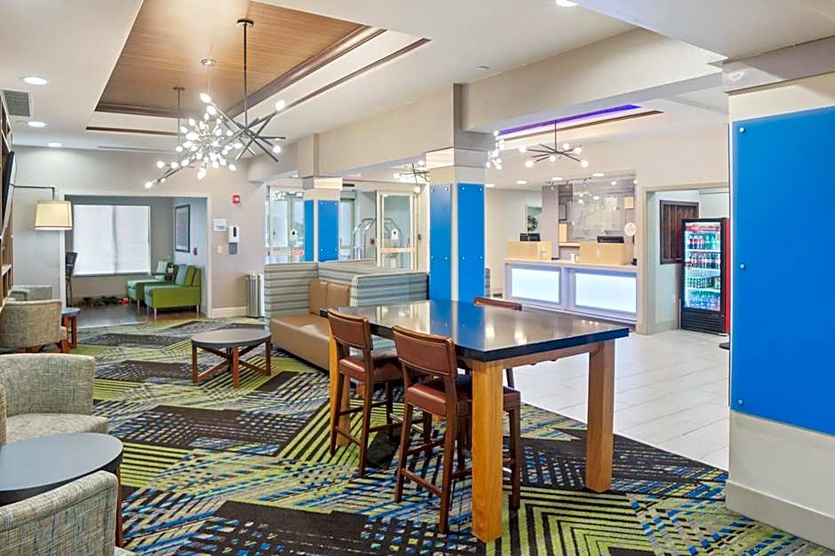 Holiday Inn Express and Suites - Stroudsburg By IHG