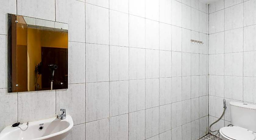 RedDoorz near Medan Amplas