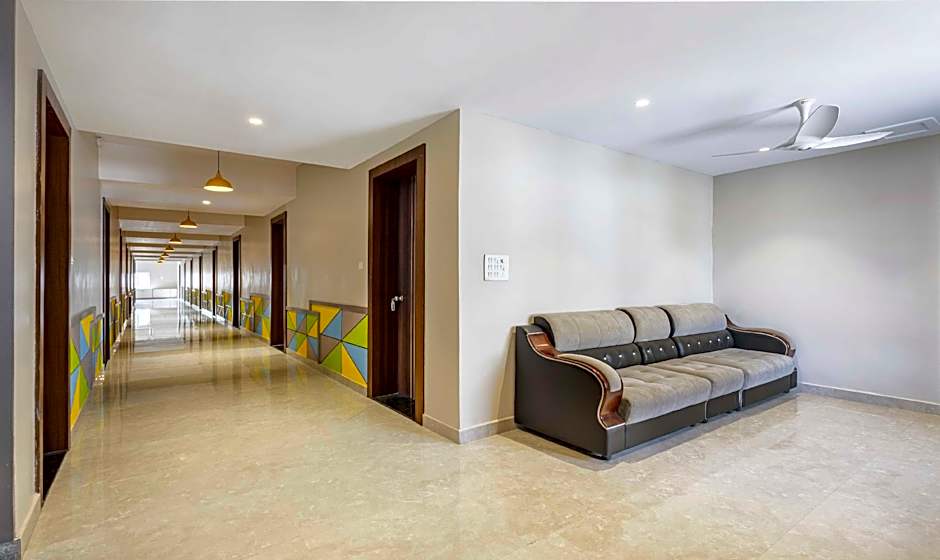 Treebo Imperia, Kommadi