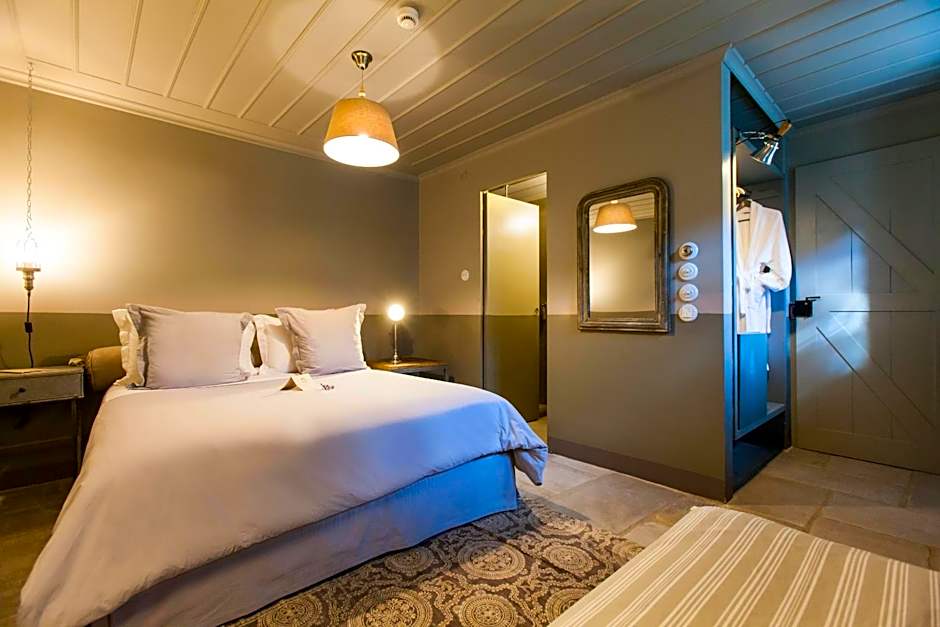 Apeiros Chora Hotel