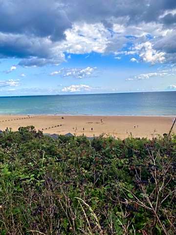 8 Bed Sun Decked Caravan Unlimited High speed Wifi and fun at Seawick Holiday Park