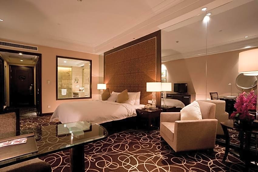 Howard Johnson Tongfang Plaza Zhuji