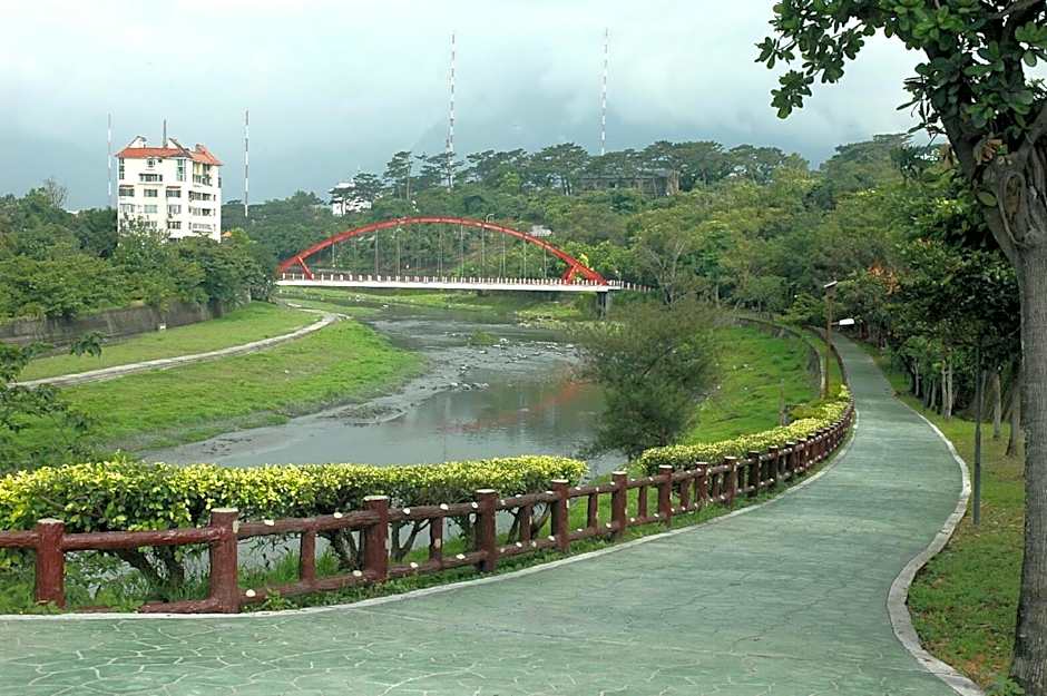 幸福來了-近花蓮火車站 寵物友善 電梯民宿