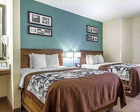 2 Double Beds, Suite, Nonsmoking