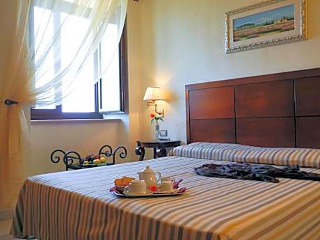 Double or Twin Room with Sea View