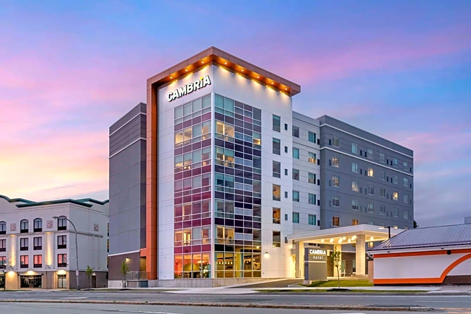 Cambria Hotel Niagara Falls