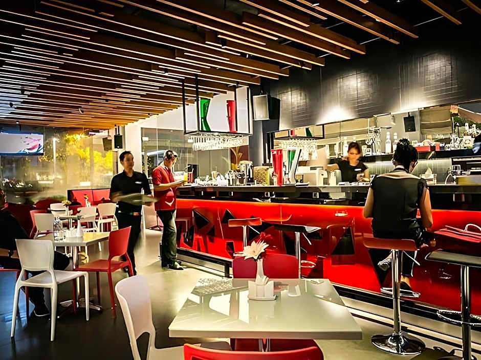 G Suites Hotel By AMITHYA