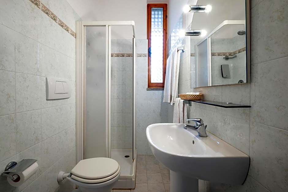 Hotel Parco dei Pini - 100mt dal Mare