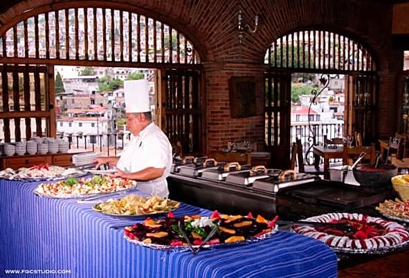 Posada de la Mision, Hotel Museo y Jardin