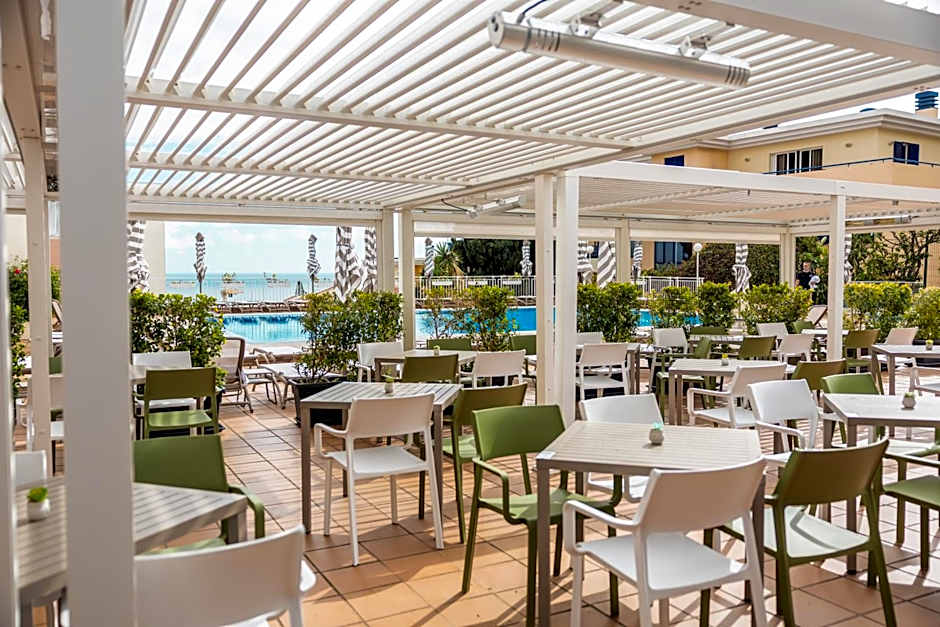 Dorisol Buganvilia Studio Hotel