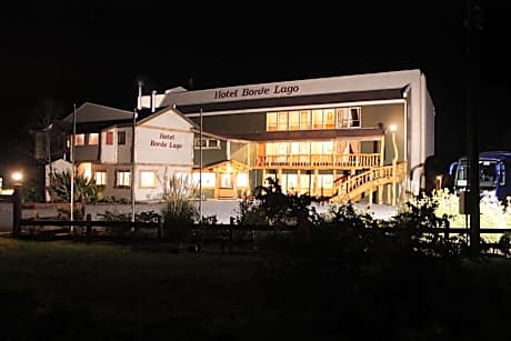 Hotel Borde Lago