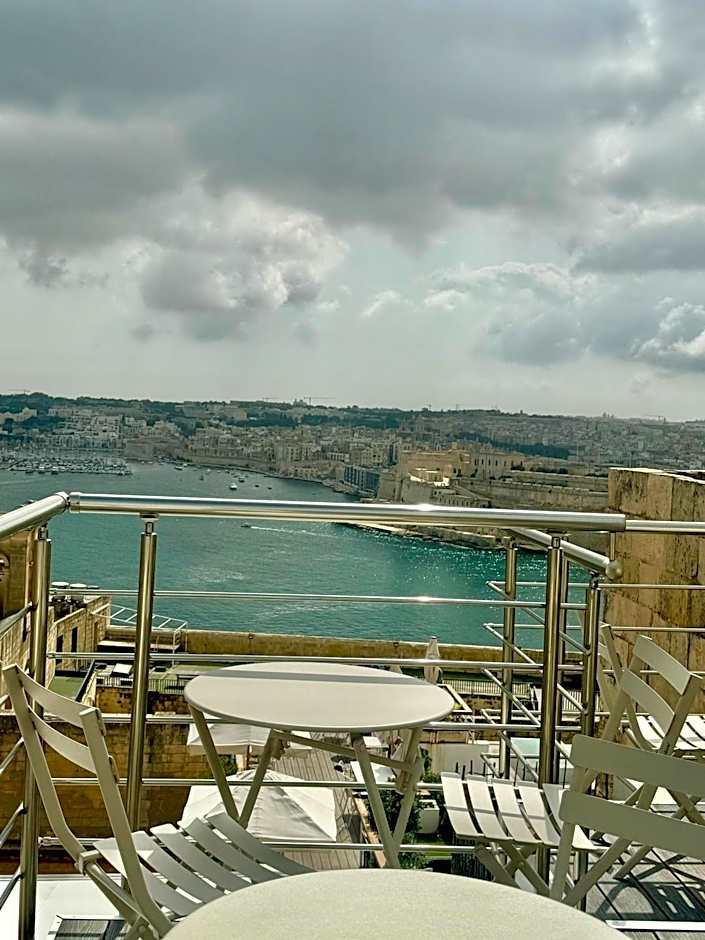 Paulos Valletta