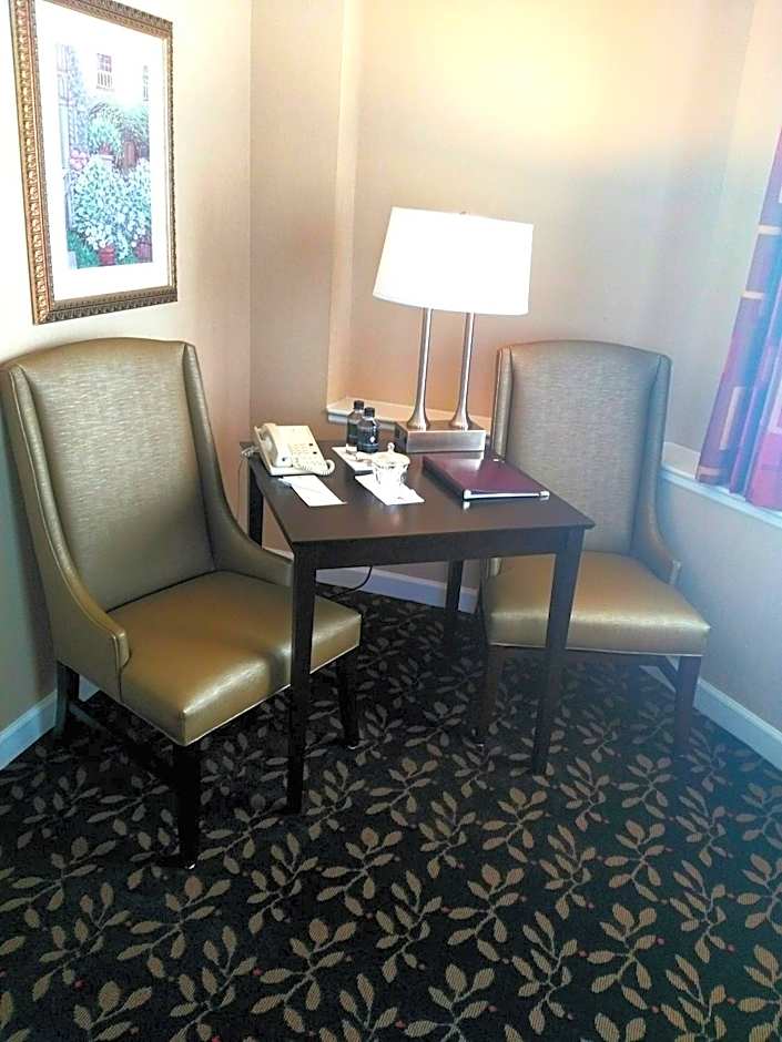 The Wilshire Grand Hotel