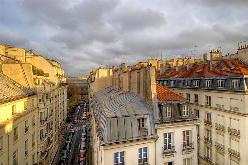 Hotel Baudelaire Opera