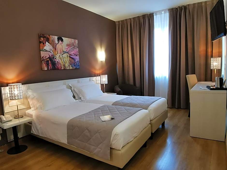 Photo 1 of 7 of Superior 2 Beds