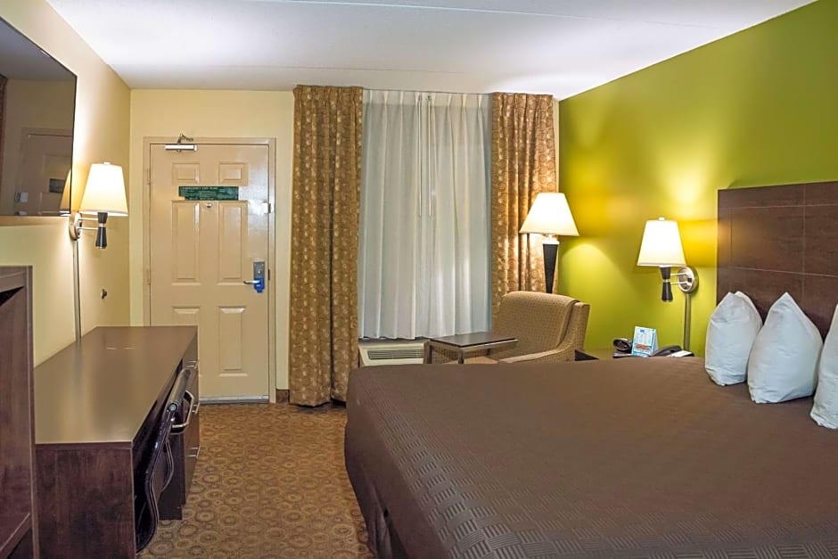 Rodeway Inn & Suites North Clarksville