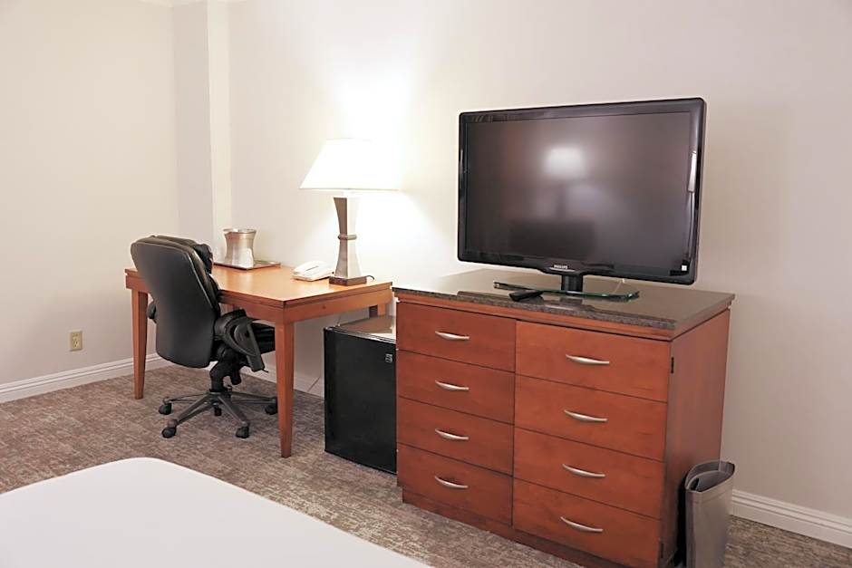 Ontario Airport Hotel & Conference Center