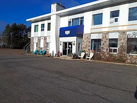 Nipigon Travelers Motel