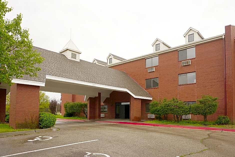 OYO Hotel Edmond - University of Central Oklahoma