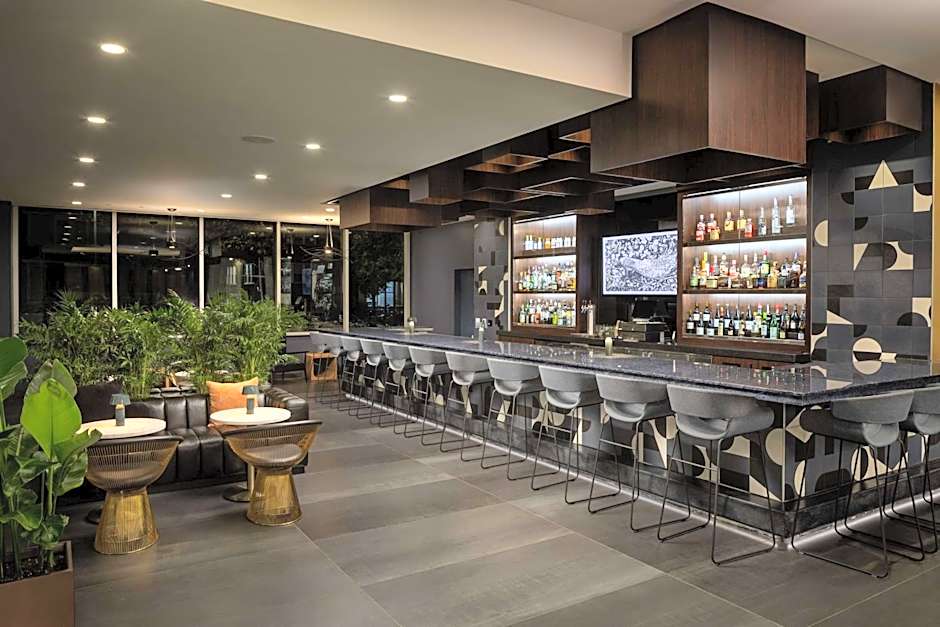 Hampton Inn & Suites Rochester Downtown