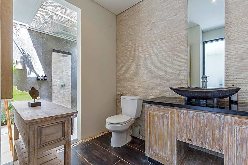 Beautiful Huge 4 bedrooms Villa in Canggu