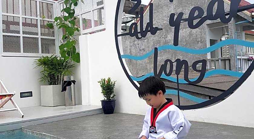 Borbaboom Phuket Poshtel & Hostel