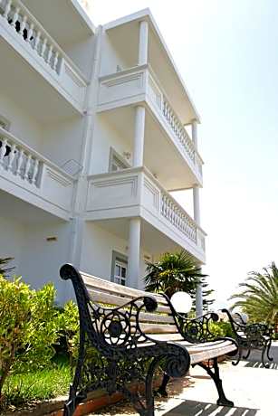Quadruple Room with Sea View