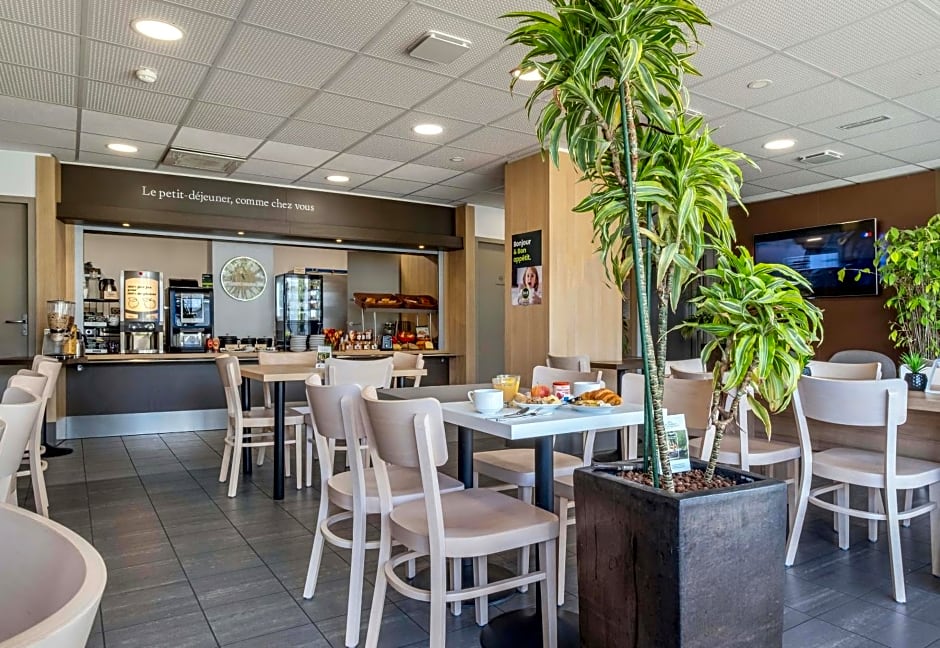 B&B HOTEL Niort Marais Poitevin
