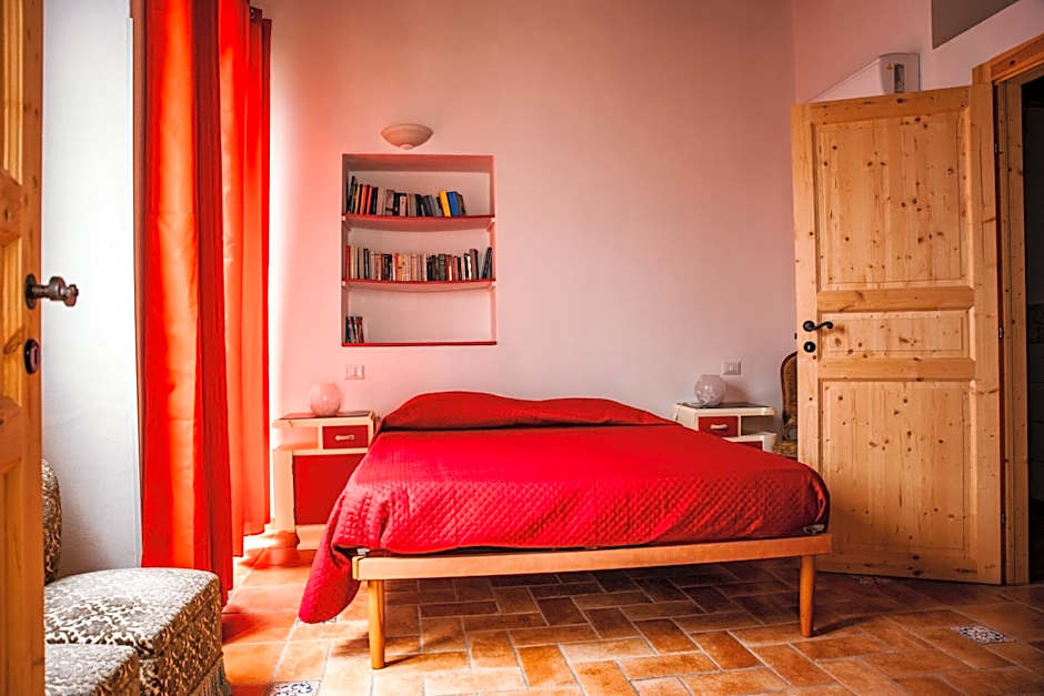 Bobo's House Calasetta