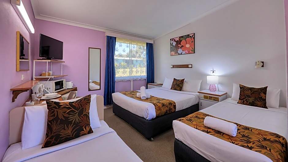 Bushmans Motor Inn