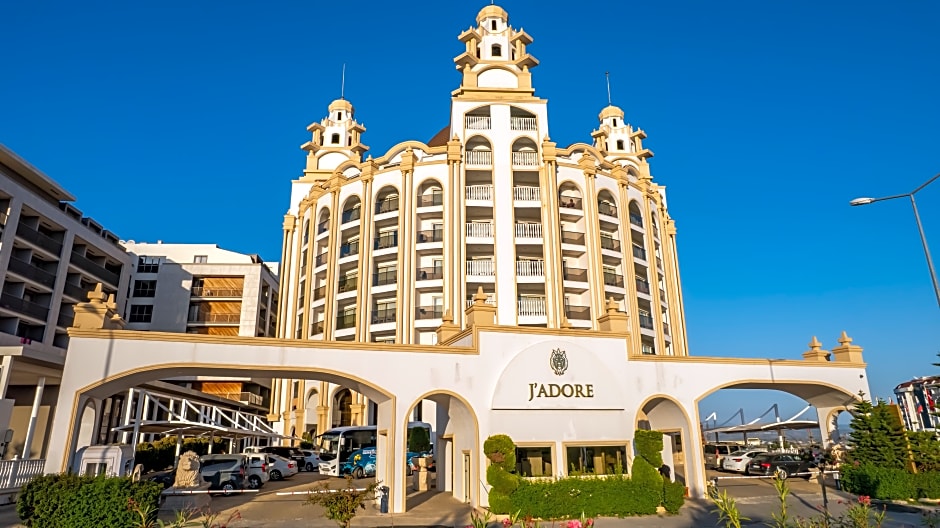 J'Adore Deluxe Hotel & Spa