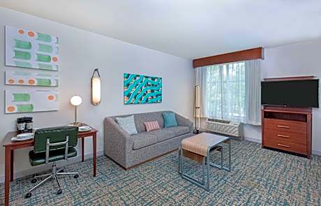 Queen Studio with Two Queen Beds - Hearing Accessible