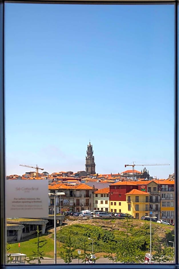 Se Catedral Hotel Porto, Tapestry Collection by Hilton