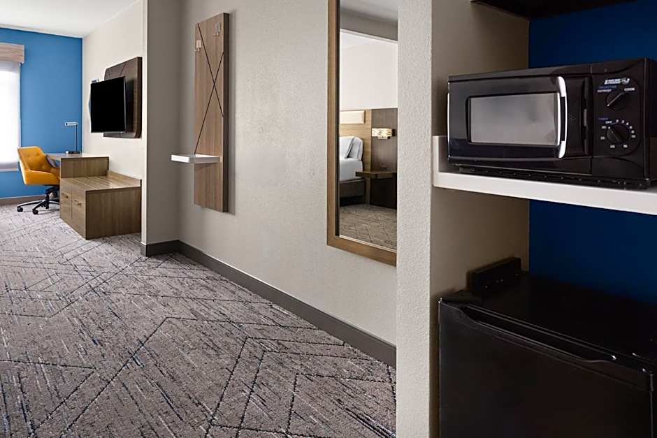 Holiday Inn Express Syracuse-Fairgrounds by IHG