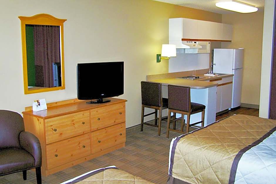 Studio 6 Extended Stay Chicago Vernon Hills Lincolnshire IL