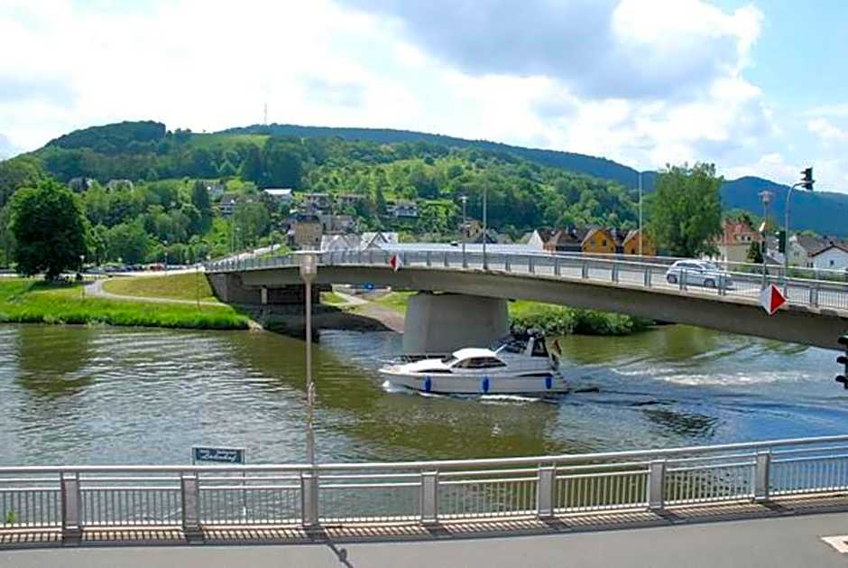 Hotel Restaurant LAHNHOF