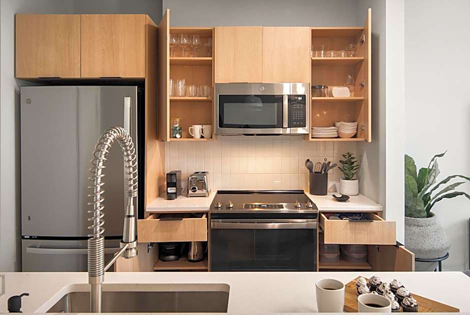 Luxury Apartments by Hyatus at The Asher