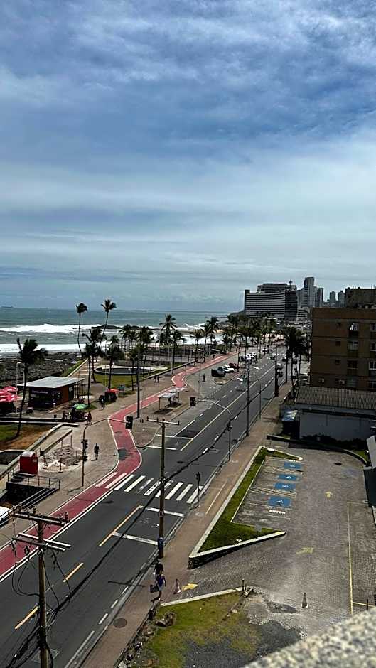 Apartamento inteiro frente ao mar de ondina
