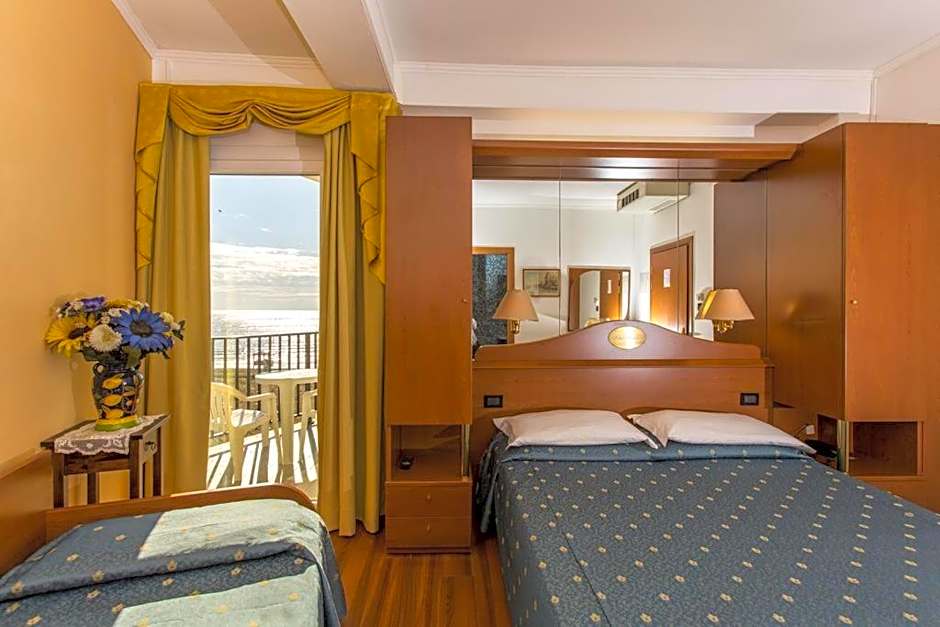 Hotel Mondial