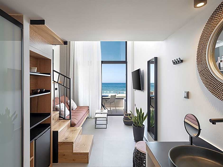 Calla Luxury Seafront Suites