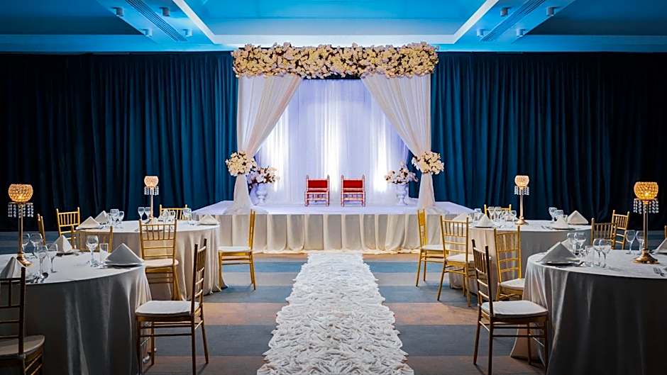 Grand Pacific Hotel By IHG