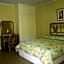 Playa Papagayo Beach Inn