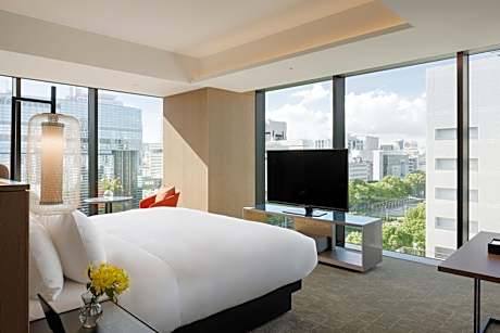 Euphoria Premier Corner King Room with Park View