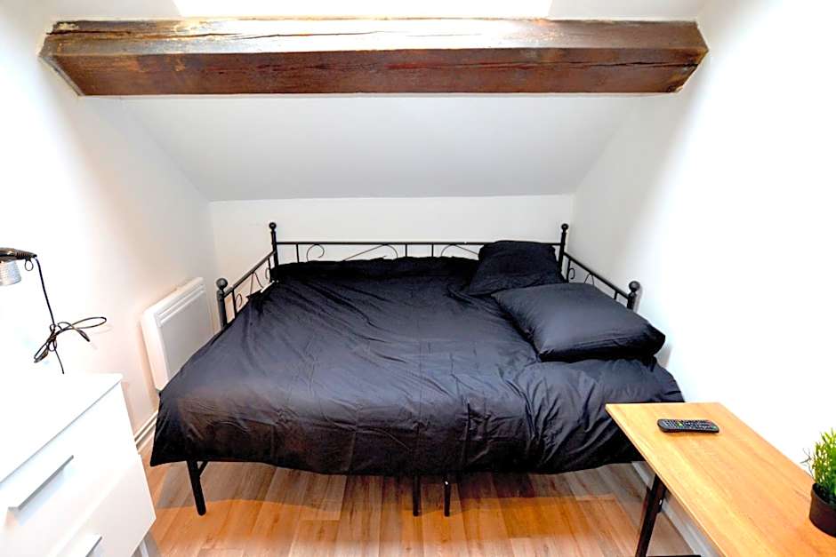 Capstay famars & Netflix