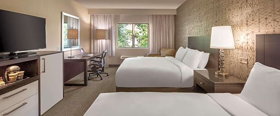 DoubleTree by Hilton Hotel Chicago Wood Dale - Elk Grove